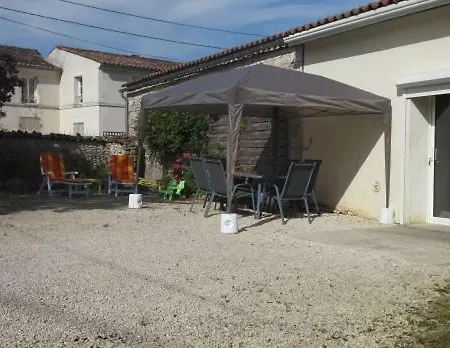 Les Tourterelles شقة